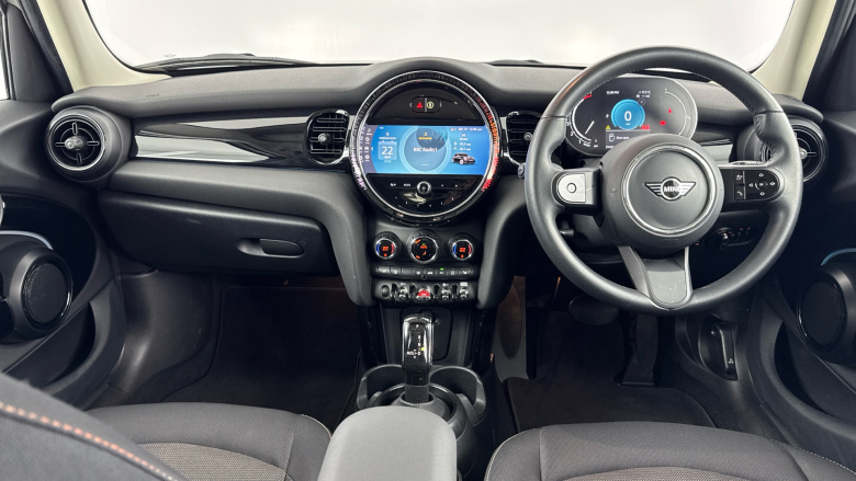 MINI Hatchback 1.5 Cooper Classic Premium 5dr Petrol Hatchback